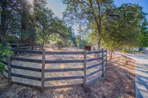 9349 Placer Rd, Redding, CA 96001 photo 4
