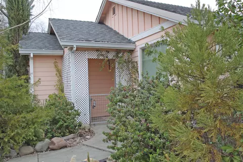 2775 West St, Redding, CA 96001 photo 2