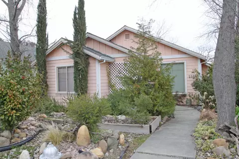 2775 West St, Redding, CA 96001 photo 1