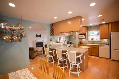 2570 Rosebud Ln, Redding, CA 96002 photo 1