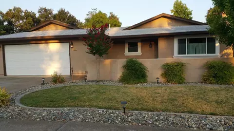 2570 Rosebud Ln, Redding, CA 96002 photo 4