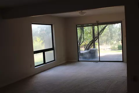15801 Horseless Carriage Dr, Redding, CA 96001 photo 5