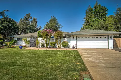 4976 Alta Rico Dr, Redding, CA 96002 photo 2