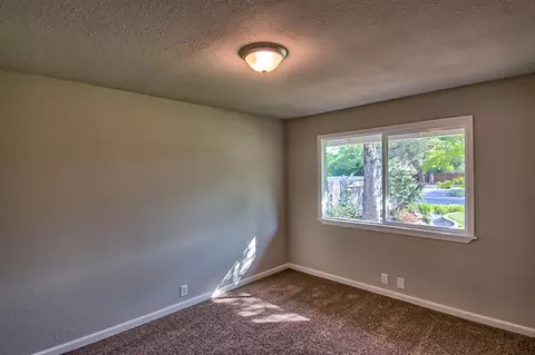 2458 Annette Dr, Redding, CA 96001 photo 28