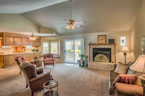6091 Gleneagles Ct, Redding, CA 96003 photo 12
