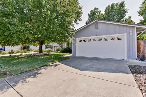 2970 Brookside Dr, Redding, CA 96001 photo 1