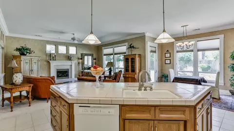 2764 Western Oak Dr, Redding, CA 96002 photo 16