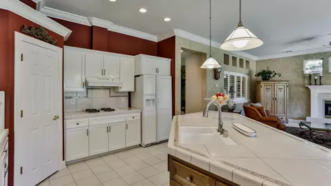 2764 Western Oak Dr, Redding, CA 96002 photo 15