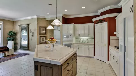 2764 Western Oak Dr, Redding, CA 96002 photo 14