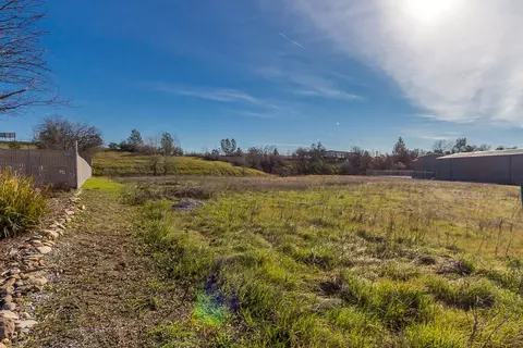 1117 Prestige Way, Redding, CA 96003 photo 6