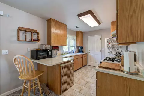 5352 Cedars, Redding, CA 96001 photo 5