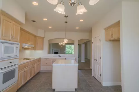 2402 Warm Spring Ln, Redding, CA 96003 photo 6