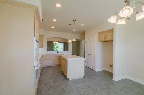 2402 Warm Spring Ln, Redding, CA 96003 photo 7