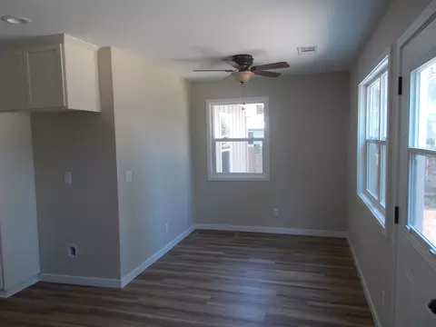 2745 Henderson Rd, Redding, CA 96002 photo 8