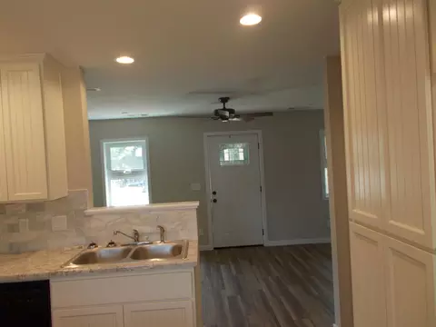 2745 Henderson Rd, Redding, CA 96002 photo 11