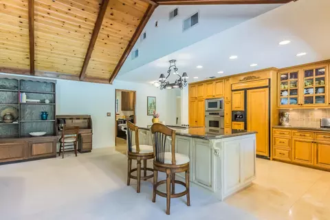 2530 Templeton Dr, Redding, CA 96002 photo 11