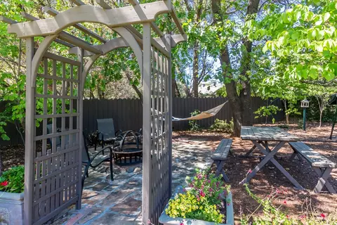 2530 Templeton Dr, Redding, CA 96002 photo 44