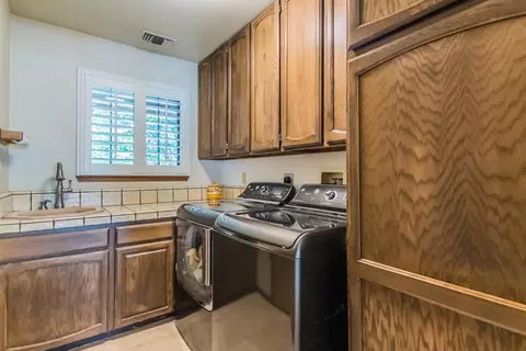2530 Templeton Dr, Redding, CA 96002 photo 31
