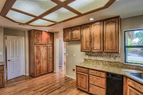 220 River Park Dr, Redding, CA 96003 photo 17