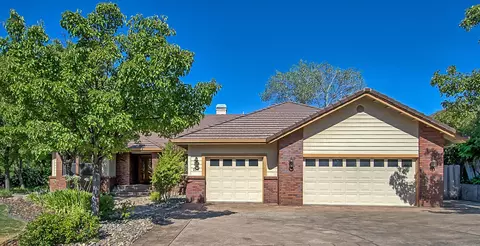 220 River Park Dr, Redding, CA 96003 photo 1