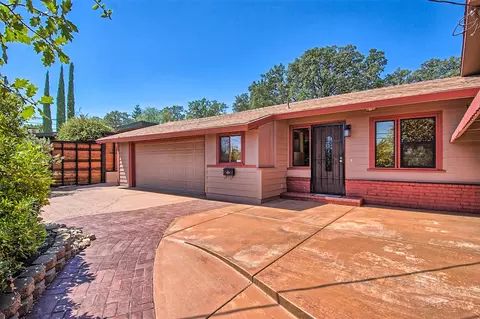 1196 Almond Ave, Redding, CA 96001 photo 2