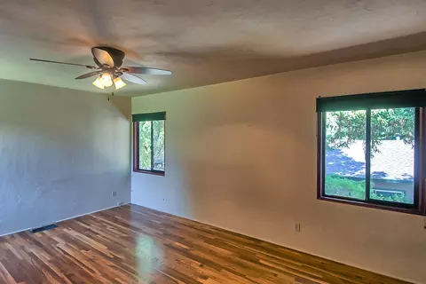 1196 Almond Ave, Redding, CA 96001 photo 17