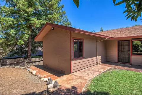 1196 Almond Ave, Redding, CA 96001 photo 46