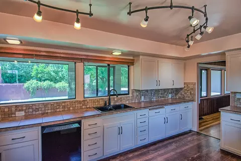 1196 Almond Ave, Redding, CA 96001 photo 10