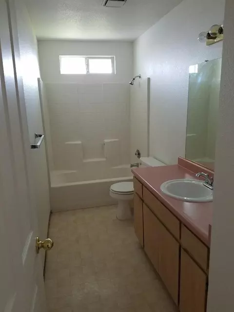 873 Spaniel Dr, Redding, CA 96003 photo 4