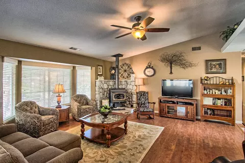 2620 Evergreen Way, Redding, CA 96001 photo 2