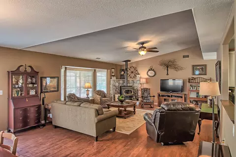 2620 Evergreen Way, Redding, CA 96001 photo 14