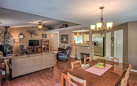 2620 Evergreen Way, Redding, CA 96001 photo 13