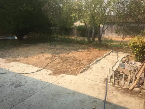 1652 Riviera Dr, Redding, CA 96001 photo 9
