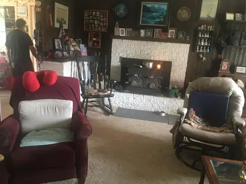 1652 Riviera Dr, Redding, CA 96001 photo 4