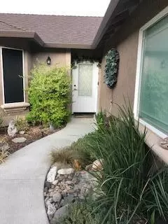 3186 Bedrock Ln, Redding, CA 96003 photo 2