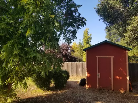 2725 Alfreda Way, Redding, CA 96002 photo 25