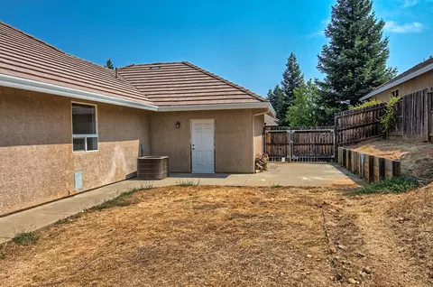 1152 Coggins St, Redding, CA 96003 photo 35