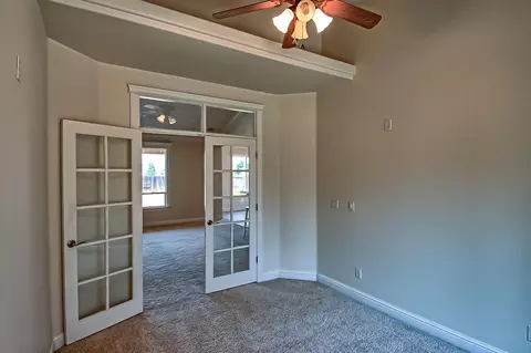 1152 Coggins St, Redding, CA 96003 photo 24