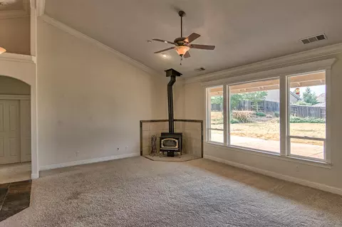 1152 Coggins St, Redding, CA 96003 photo 10