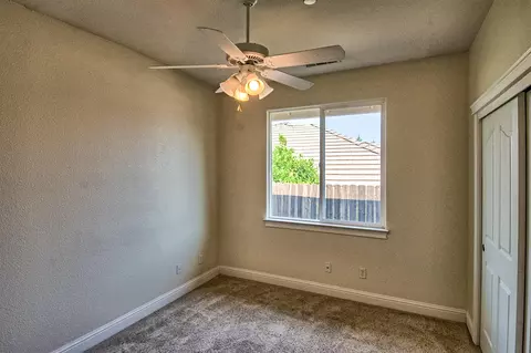 1152 Coggins St, Redding, CA 96003 photo 25