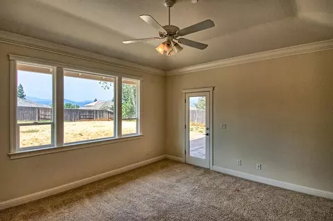 1152 Coggins St, Redding, CA 96003 photo 22