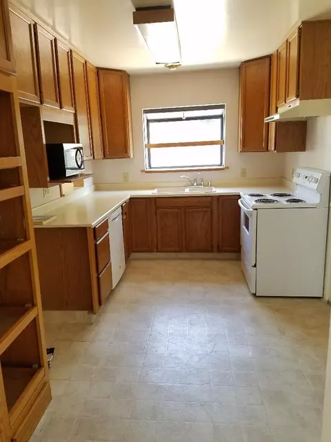 1103 Layton Rd, Redding, CA 96002 photo 4
