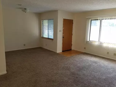 1103 Layton Rd, Redding, CA 96002 photo 3