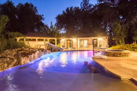 3366 Middleton Ln, Redding, CA 96002 photo 3
