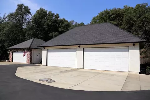 3366 Middleton Ln, Redding, CA 96002 photo 54