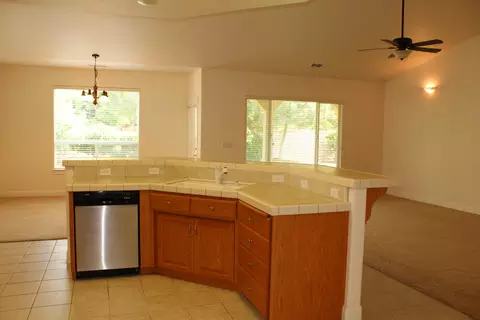 653 Yolla Bolly Trl, Redding, CA 96003 photo 4