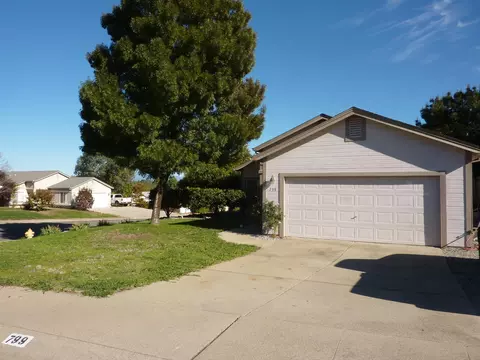 799 Setter Ct, Redding, CA 96003 photo 2