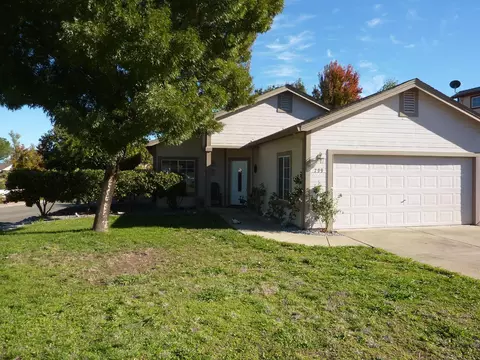 799 Setter Ct, Redding, CA 96003 photo 1