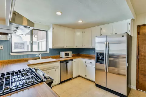 2680 Starlight Blvd, Redding, CA 96001 photo 6