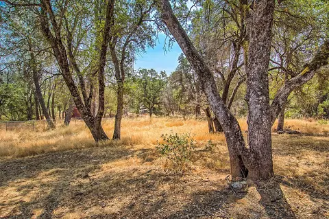 9297 Cam Ct, Redding, CA 96001 photo 2